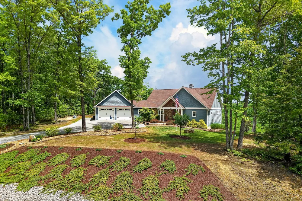 865 Eastridge Pass Monterey, TN 38574