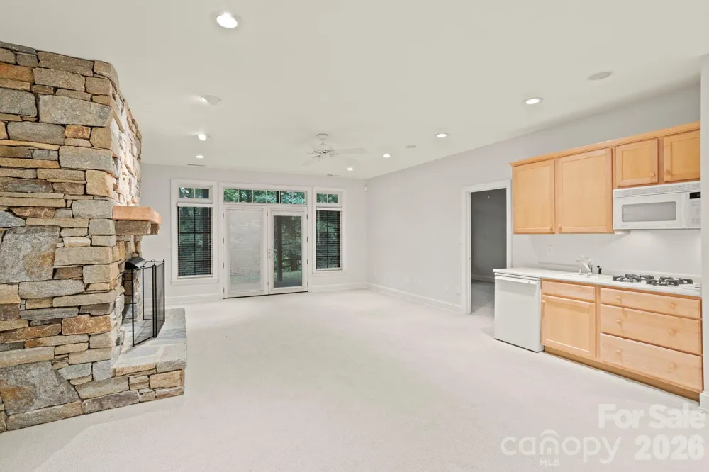 132 Berry Creek Drive Flat Rock, NC 28731