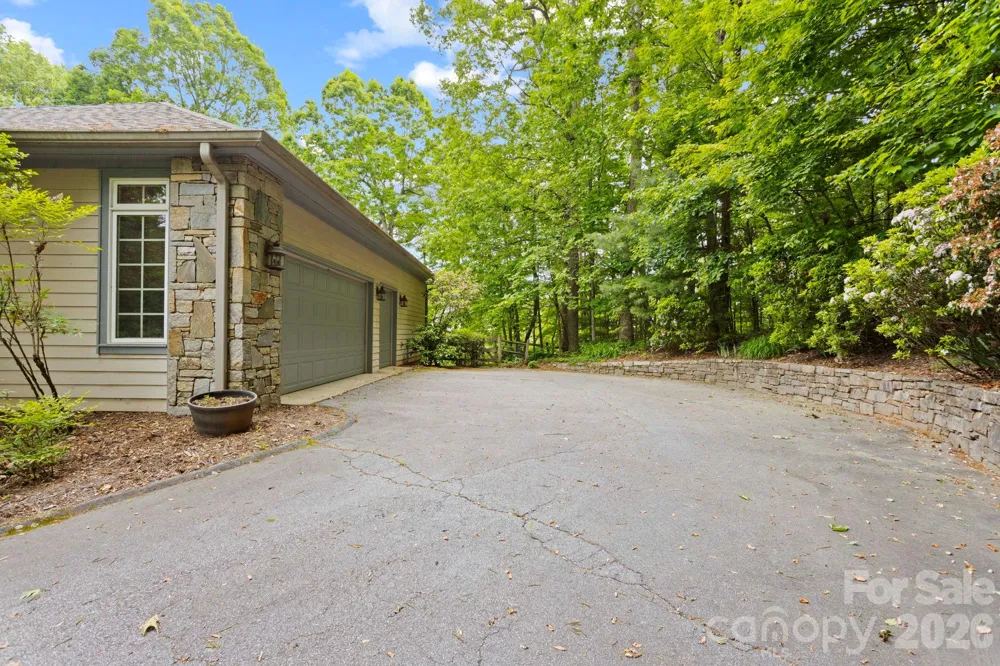 132 Berry Creek Drive Flat Rock, NC 28731