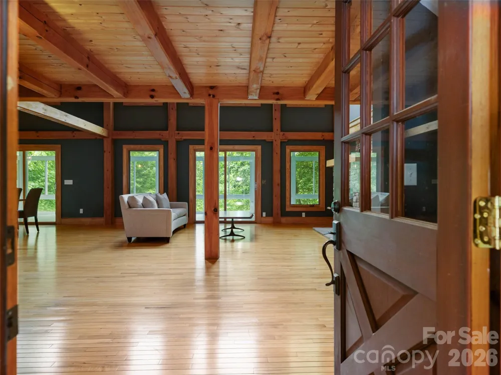 82 Red Oak Drive Mills River, NC 28759