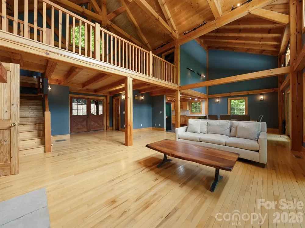 82 Red Oak Drive Mills River, NC 28759