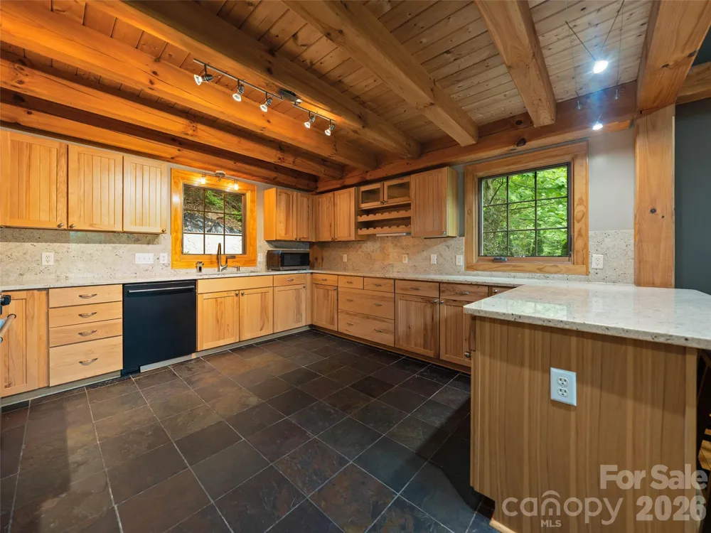 82 Red Oak Drive Mills River, NC 28759