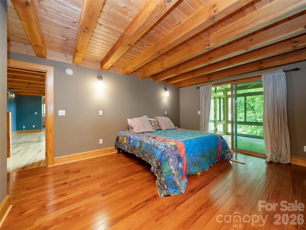 82 Red Oak Drive Mills River, NC 28759