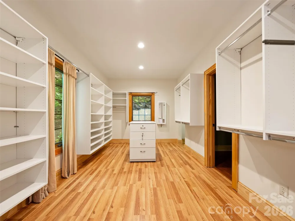 82 Red Oak Drive Mills River, NC 28759