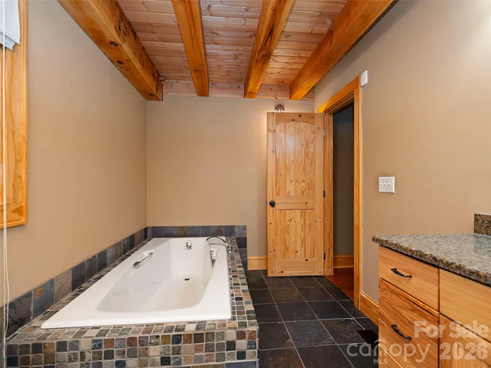 82 Red Oak Drive Mills River, NC 28759