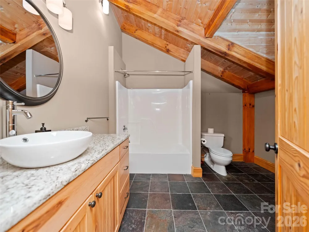 82 Red Oak Drive Mills River, NC 28759