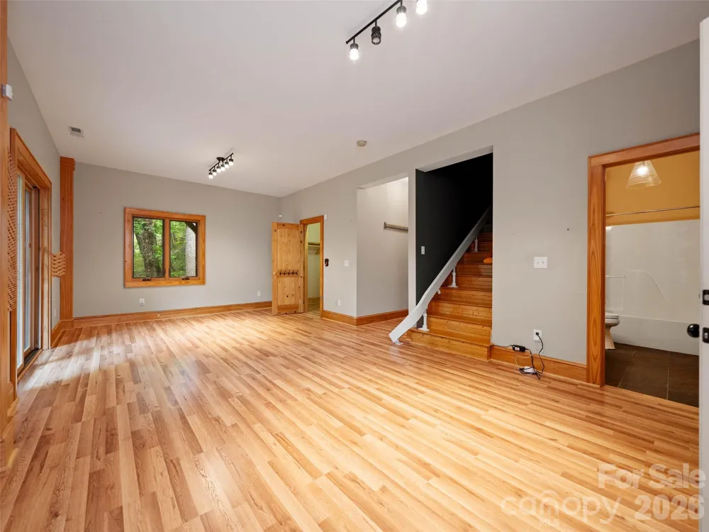 82 Red Oak Drive Mills River, NC 28759