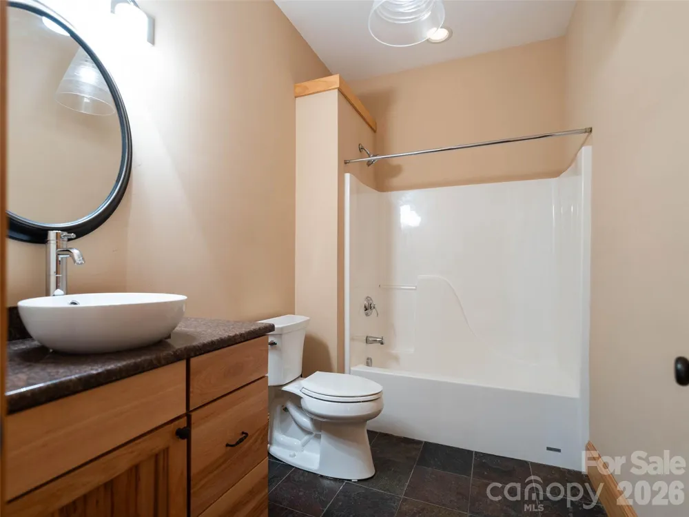 82 Red Oak Drive Mills River, NC 28759