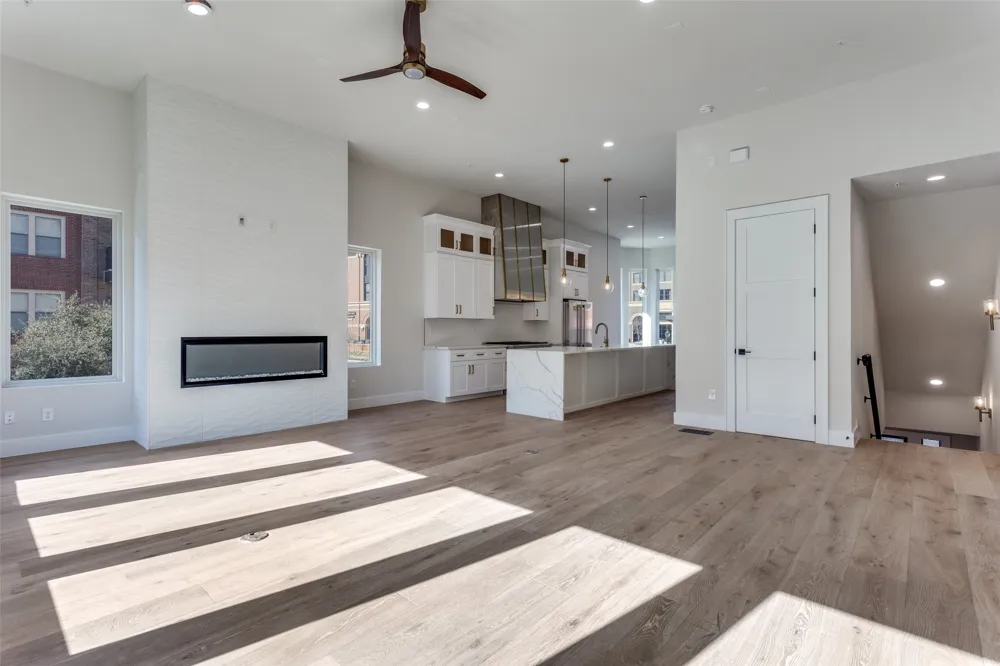 250 E Dallas Road #126 Grapevine, TX 76051