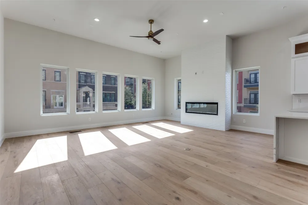 250 E Dallas Road #126 Grapevine, TX 76051