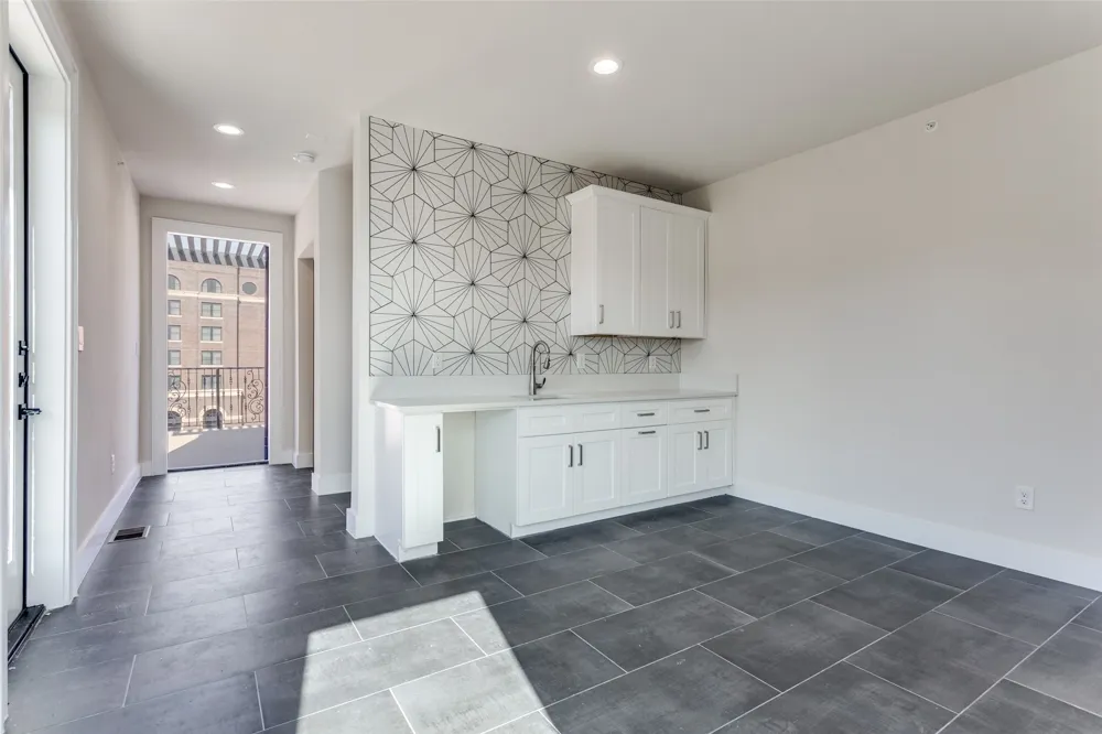 250 E Dallas Road #126 Grapevine, TX 76051