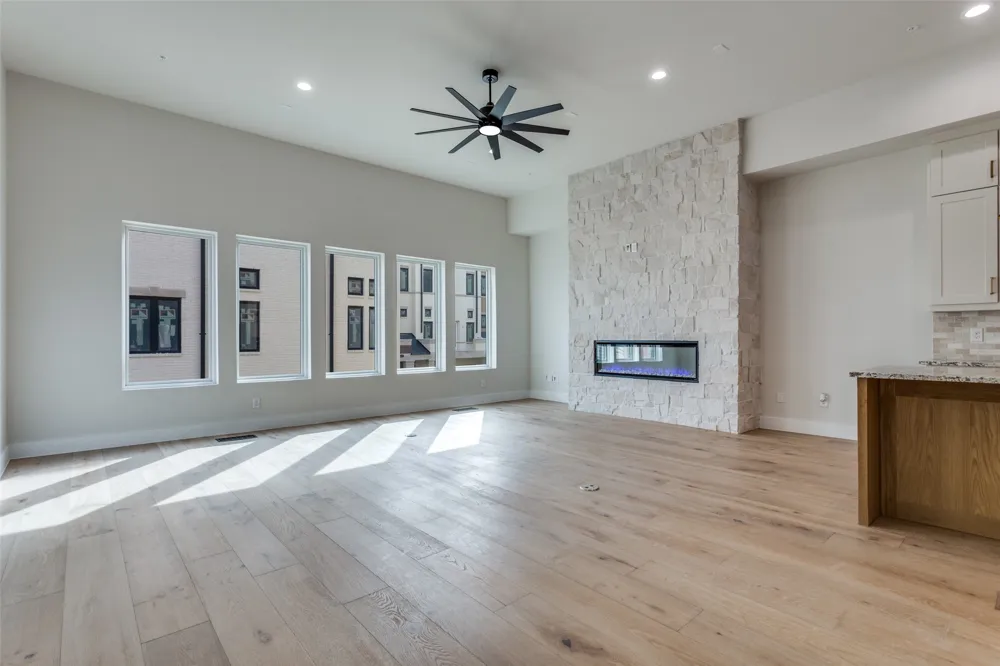 250 E Dallas Road #126 Grapevine, TX 76051