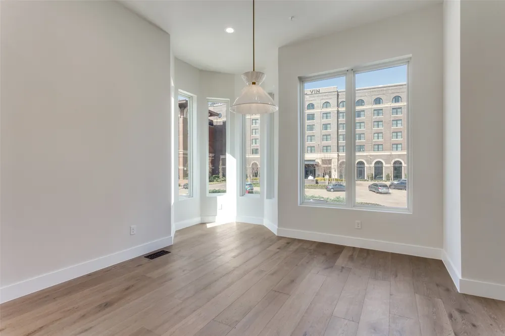 250 E Dallas Road #126 Grapevine, TX 76051