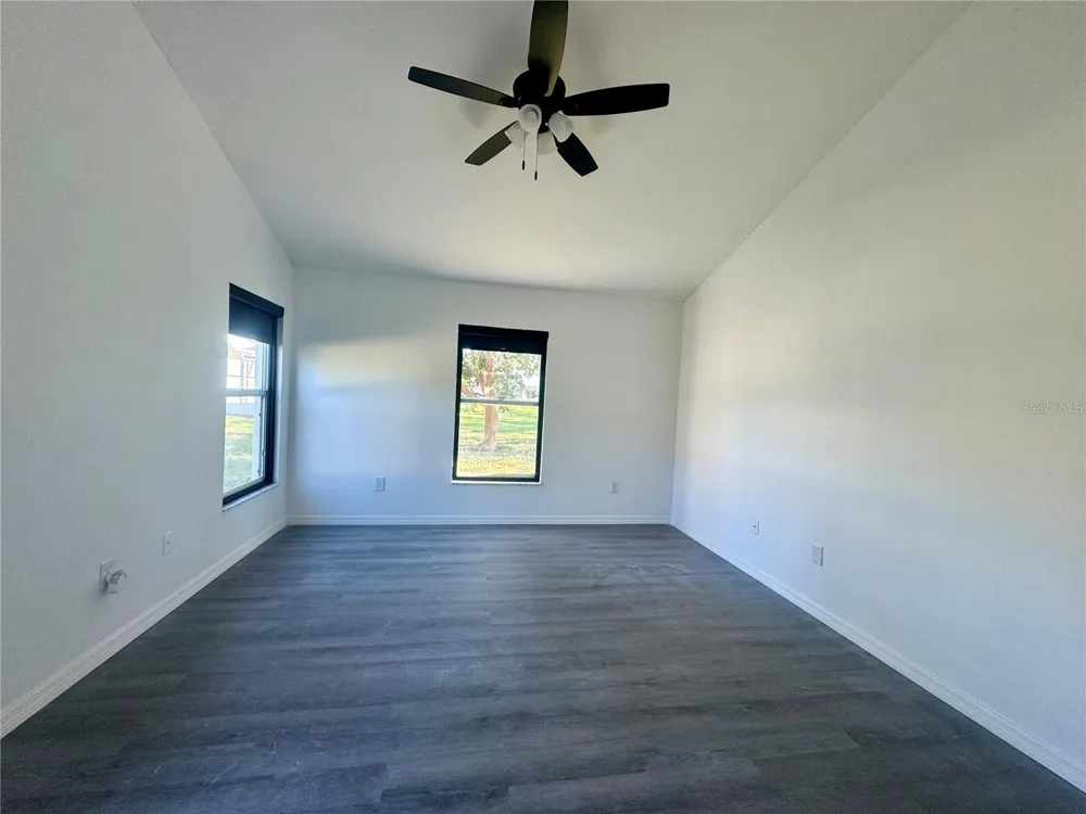 215 HOLLOWBROOK CIRCLE Daytona Beach, FL 32114