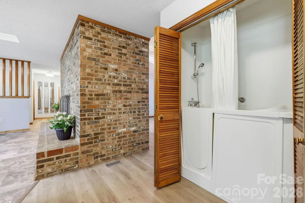 1 Mountain Heritage Place Candler, NC 28715