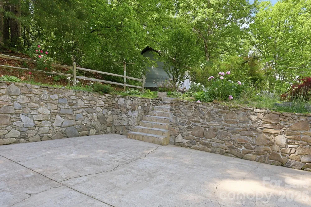 1 Mountain Heritage Place Candler, NC 28715