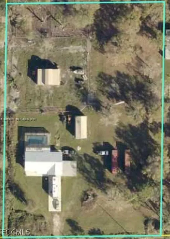 826 B Rd. La Belle, FL 33935