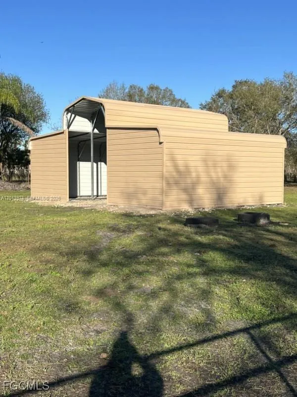826 B Rd. La Belle, FL 33935