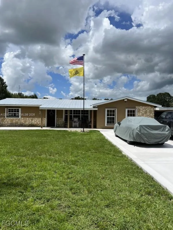 826 B Rd. La Belle, FL 33935
