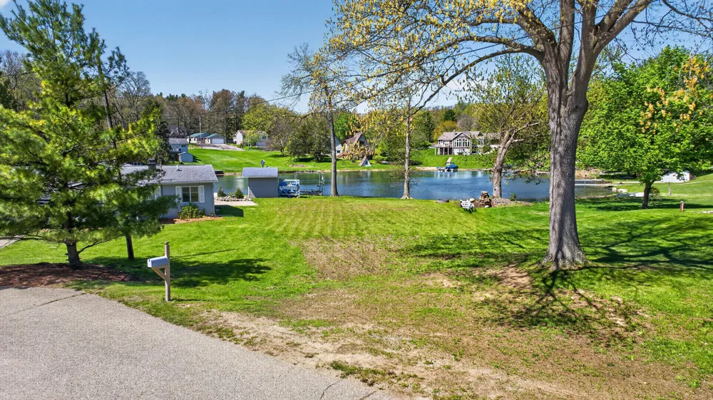 11640 Cedar Court Jerome, MI 49249