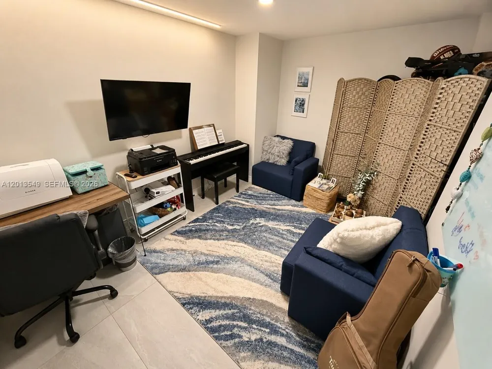 17111 Biscayne Blvd #1610 North Miami Beach, FL 33160