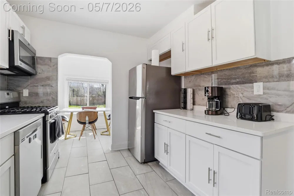 21412 Reimanville Avenue Royal Oak Charter Township, MI 48220