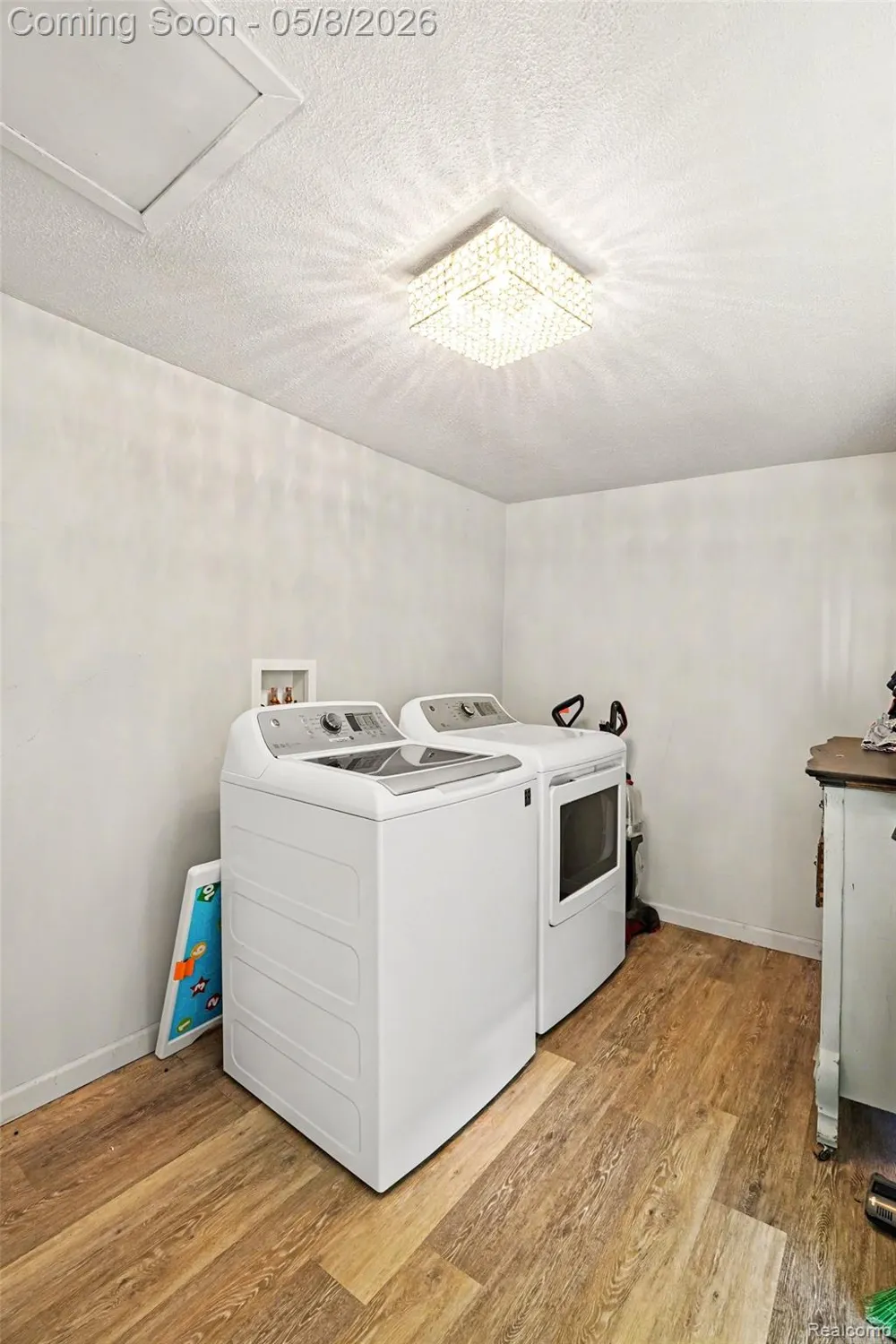 409 Fleming Street Howell City, MI 48843