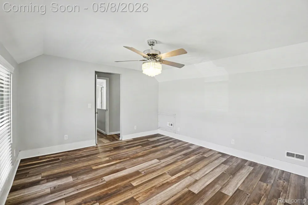 409 Fleming Street Howell City, MI 48843