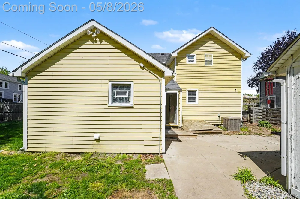 409 Fleming Street Howell City, MI 48843