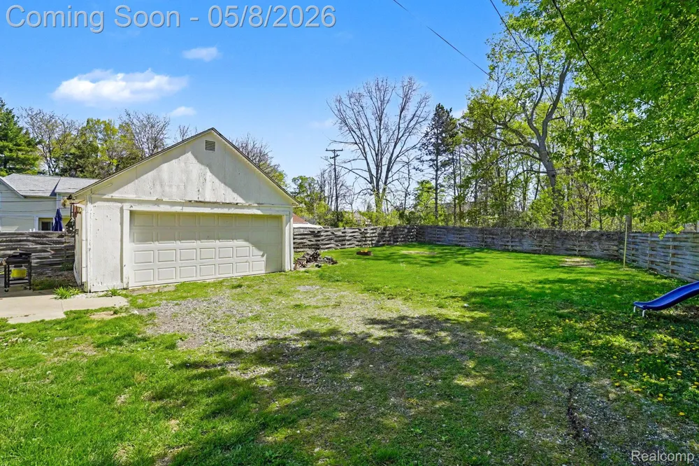 409 Fleming Street Howell City, MI 48843