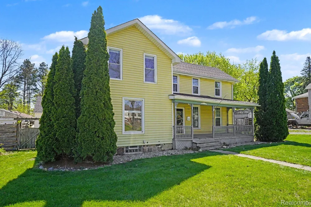 409 Fleming Street Howell City, MI 48843