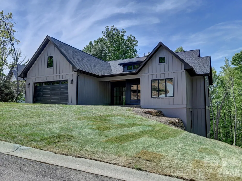 18 Erin Glen Court Fairview, NC 28730