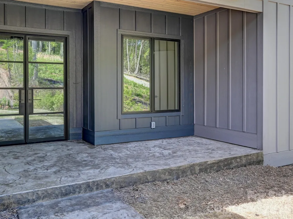 18 Erin Glen Court Fairview, NC 28730