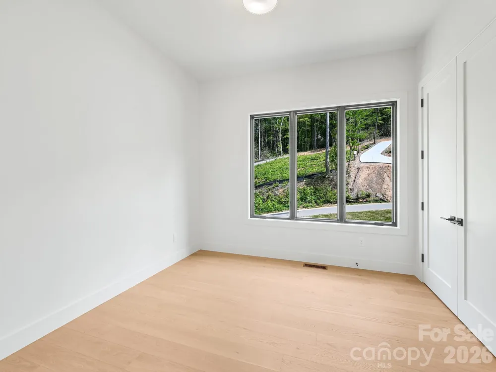 18 Erin Glen Court Fairview, NC 28730