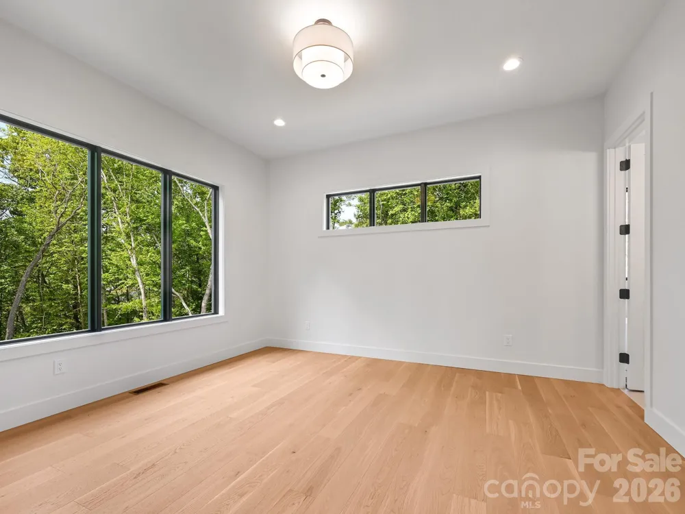 18 Erin Glen Court Fairview, NC 28730