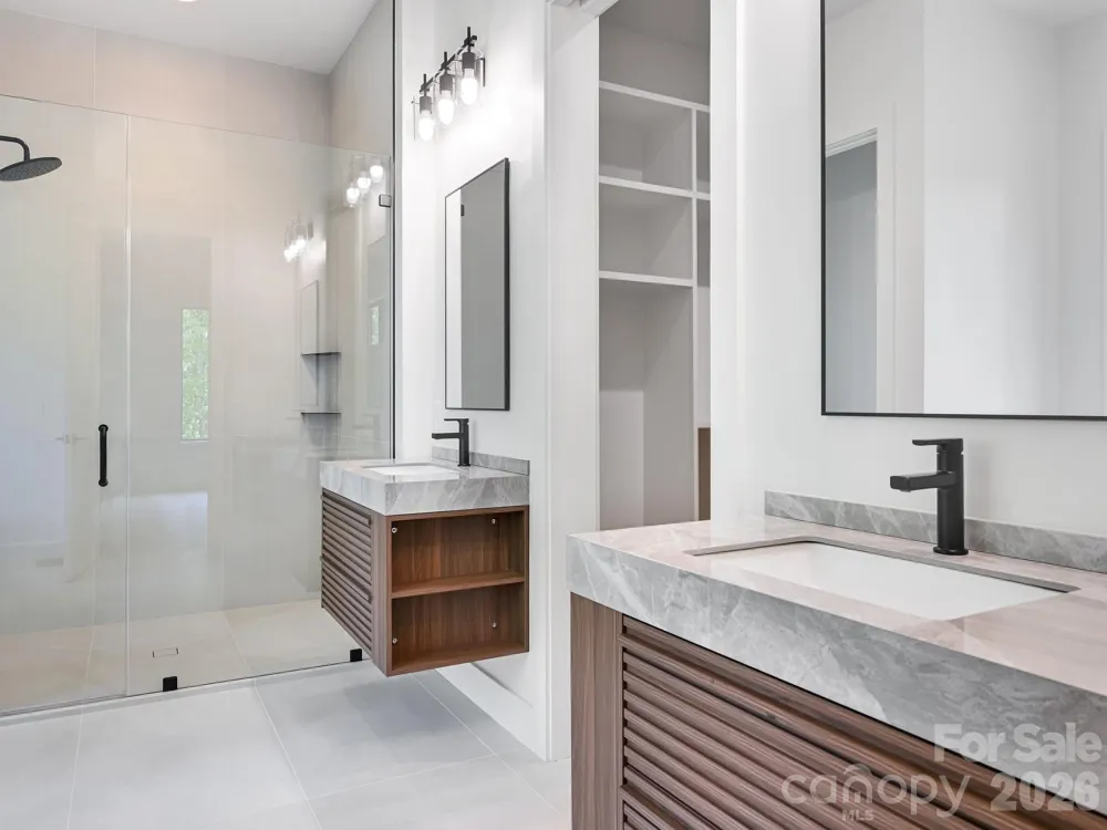 18 Erin Glen Court Fairview, NC 28730