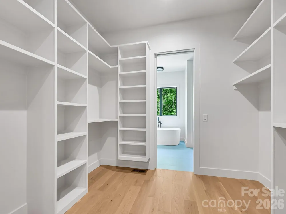 18 Erin Glen Court Fairview, NC 28730