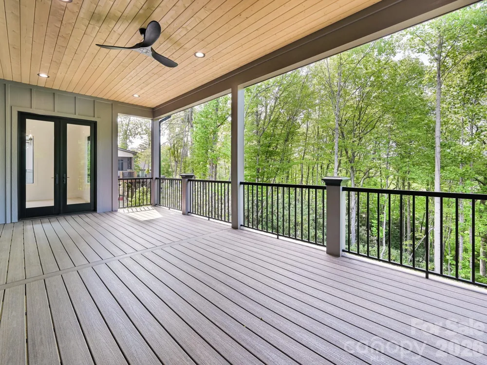18 Erin Glen Court Fairview, NC 28730