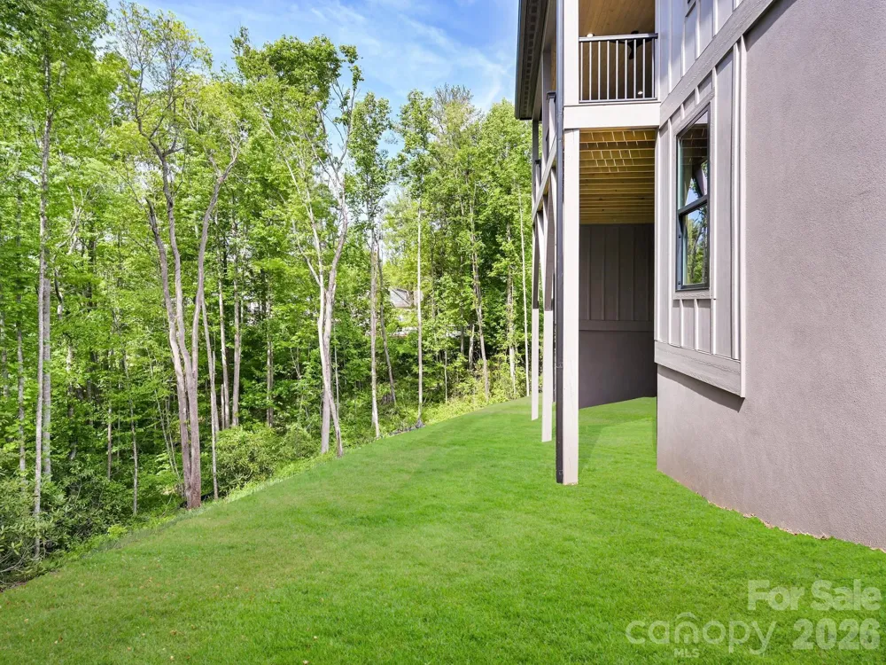 18 Erin Glen Court Fairview, NC 28730
