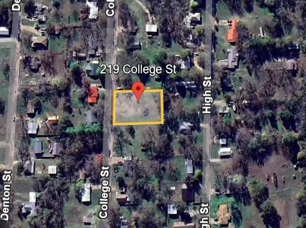 219 College Street Roxton, TX 75477