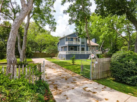 3726 Bayshore Drive