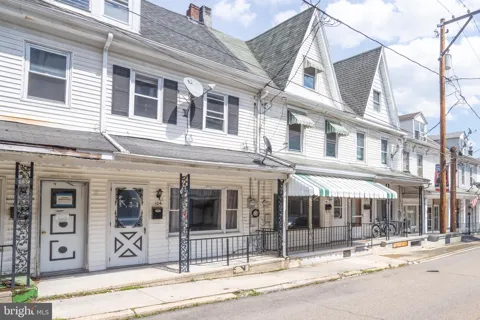 104 W WATER STREET