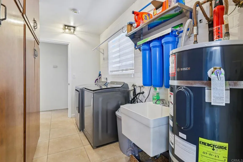2068 Camino Culebra Vista, CA 92084