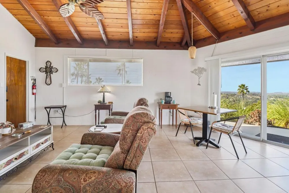 2068 Camino Culebra Vista, CA 92084