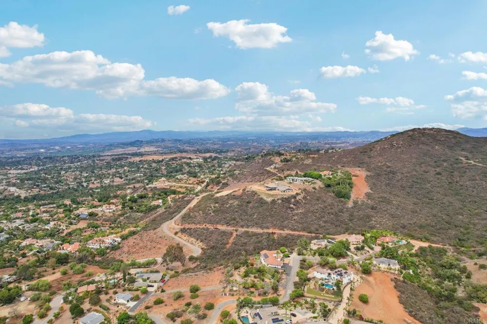 2068 Camino Culebra Vista, CA 92084
