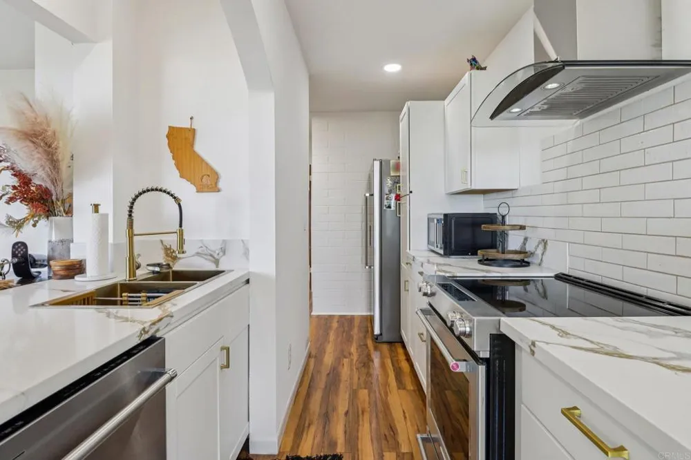 2068 Camino Culebra Vista, CA 92084