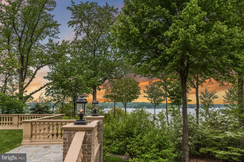 938 OLD COUNTY ROAD Severna Park, MD 21146