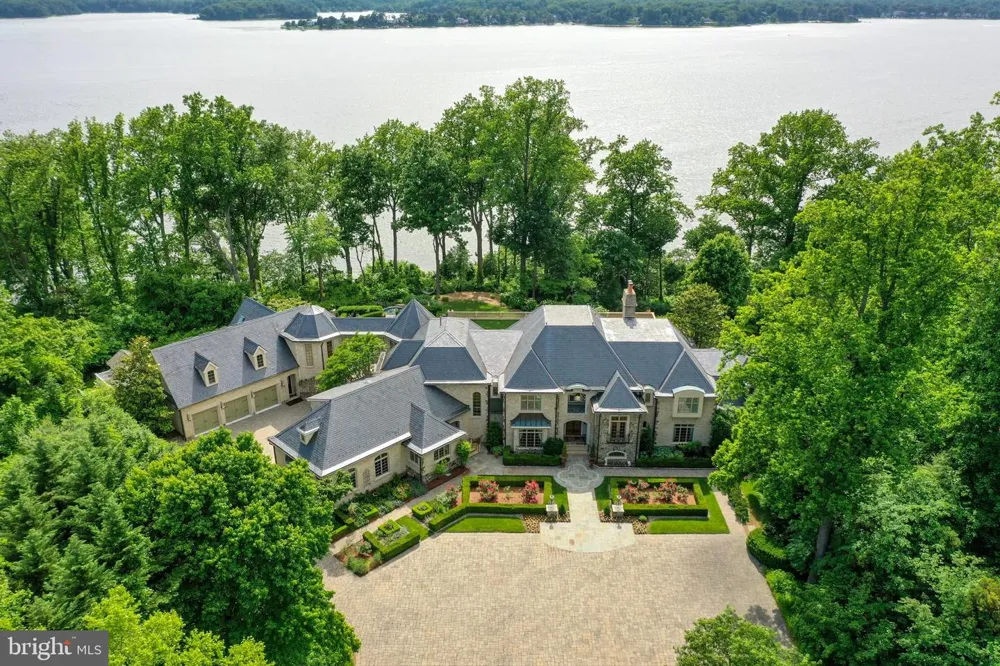 938 OLD COUNTY ROAD Severna Park, MD 21146