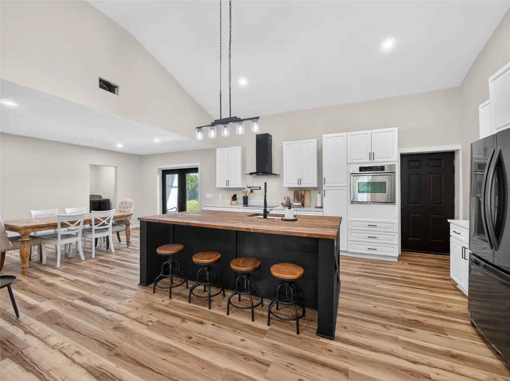 411 Avila Lane Briggs, TX 78608
