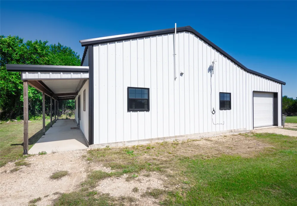 411 Avila Lane Briggs, TX 78608